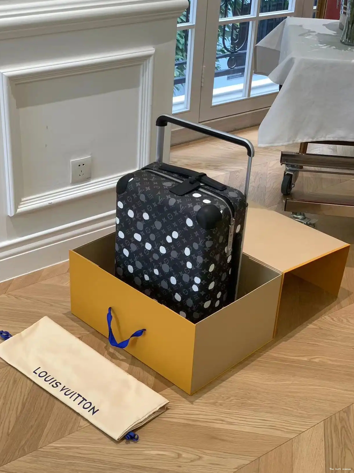 55 POLKADOT SUITCASE CUSTOM 37L YAYOI HORIZON CABIN 0615